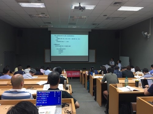 主講人增岡久雄所長分享在日本累積多年合併式淨化槽之經驗，主持人：徐錠基榮譽教授